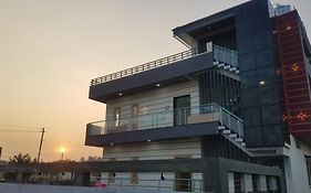 Padmaa Hampi Echo Villa
